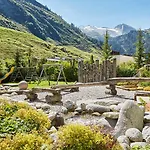 Hotel Alpenhof 4*