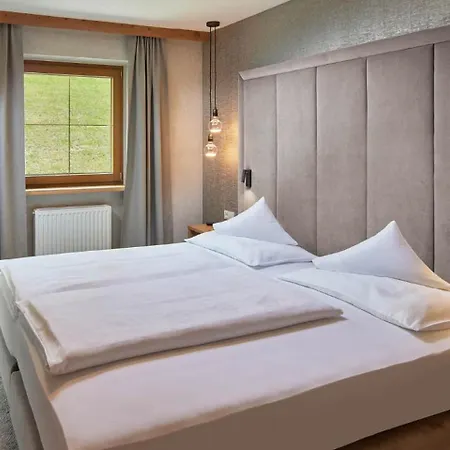 Hotel Alpenhof 4*
