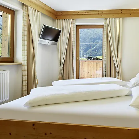 Alpenhof 4* Tux
