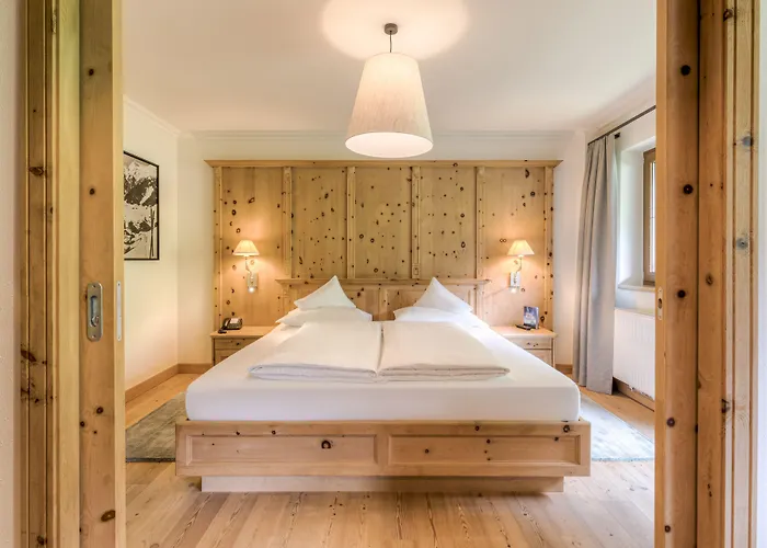 Alpenhof Hotel 4*