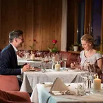 Alpenhof Hotel 4*