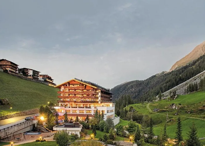 Alpenhof 4* טוקס